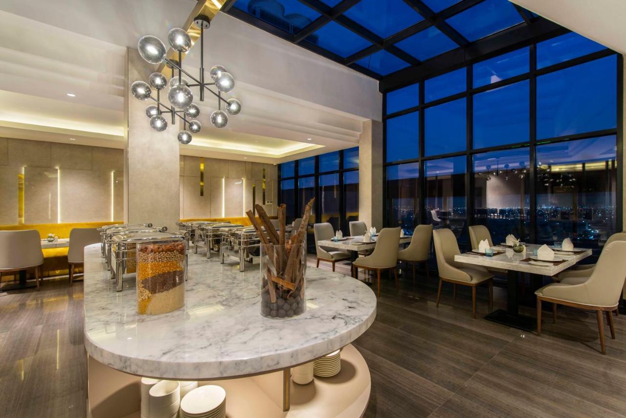 Waw Hotel Suites King Abdullah Road Riade Exterior foto