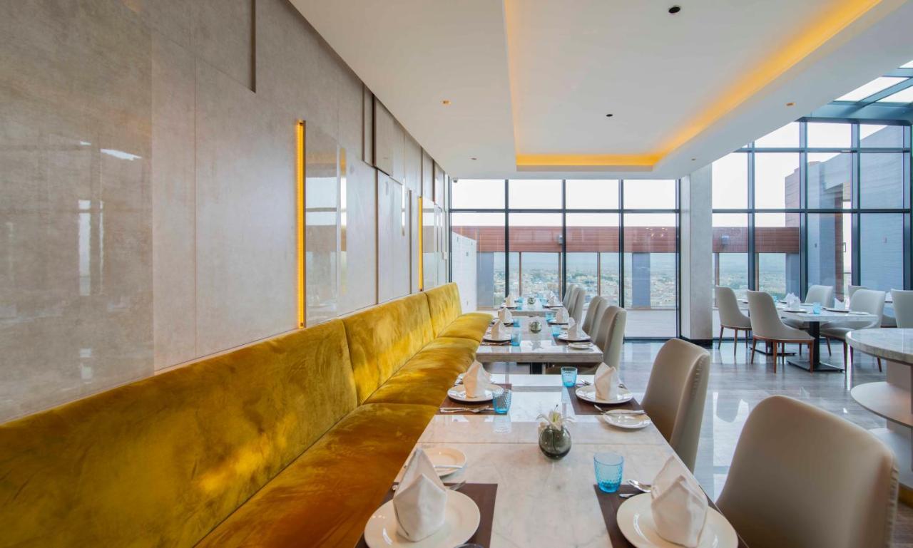 Waw Hotel Suites King Abdullah Road Riade Exterior foto