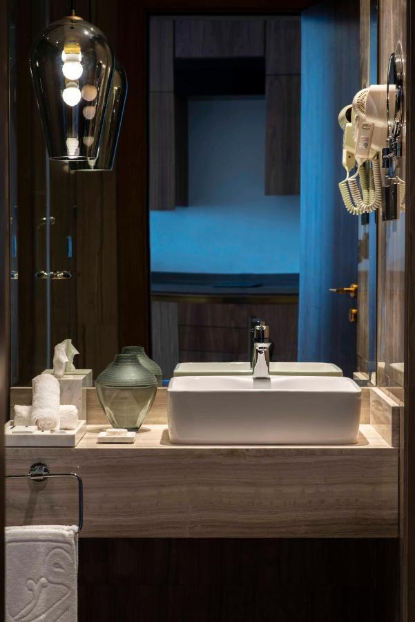 Waw Hotel Suites King Abdullah Road Riade Exterior foto